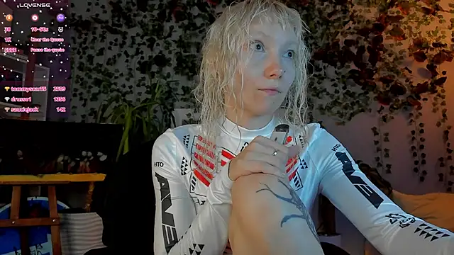 Snapshot of tattoo_art_baby chatting on August 5, 2026, 3:22 am tattoo art baby online show from August 5, 2026, 3:22 am