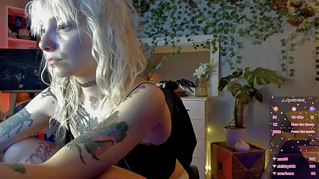 Snapshot of tattoo_art_baby chatting on June 27, 2026, 6:25 pm tattoo art baby online show from June 27, 2026, 6:25 pm