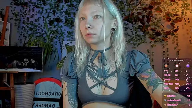 Snapshot of tattoo_art_baby chatting on July 21, 2026, 4:14 am tattoo art baby online show from July 21, 2026, 4:14 am