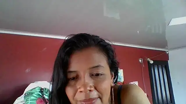 DianaOchoa  online show from September 17, 2025, 7:38 pm