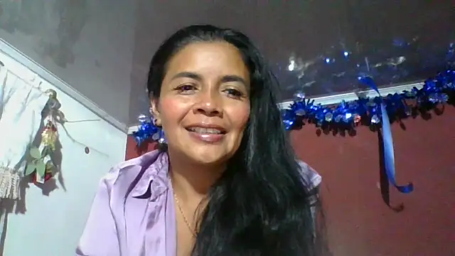 DianaOchoa  online show from December 3, 2025, 4:13 am