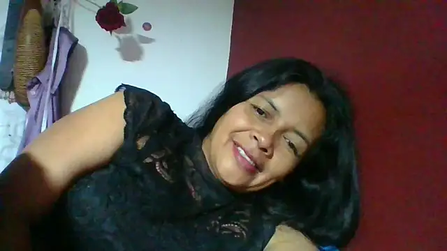 Snapshot of DianaOchoa_ chatting on April 22, 2026, 9:38 am DianaOchoa online show from April 22, 2026, 9:38 am