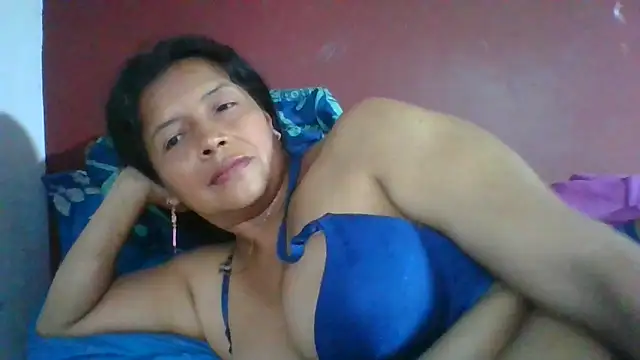 Snapshot of DianaOchoa_ chatting on May 16, 2026, 10:36 am DianaOchoa online show from May 16, 2026, 10:36 am