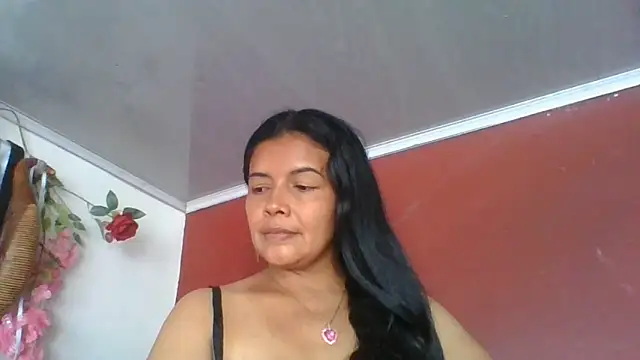 Snapshot of DianaOchoa_ chatting on May 26, 2026, 8:07 pm DianaOchoa online show from May 26, 2026, 8:07 pm