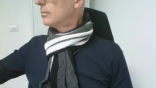 Snapshot of Sensor2000 chatting on January 16, 2026, 2:10 pm Sensor2000 online show from January 16, 2026, 2:10 pm