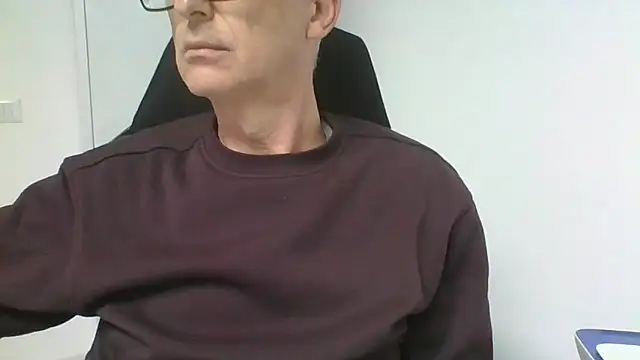 Snapshot of Sensor2000 chatting on February 10, 2026, 3:00 pm Sensor2000 online show from February 10, 2026, 3:00 pm