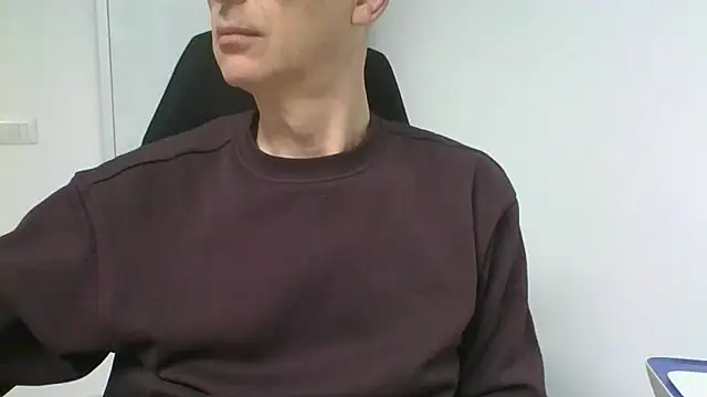 Snapshot of Sensor2000 chatting on March 2, 2026, 8:43 am Sensor2000 online show from March 2, 2026, 8:43 am