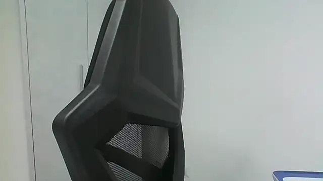 Snapshot of Sensor2000 chatting on February 20, 2026, 10:06 am Sensor2000 online show from February 20, 2026, 10:06 am