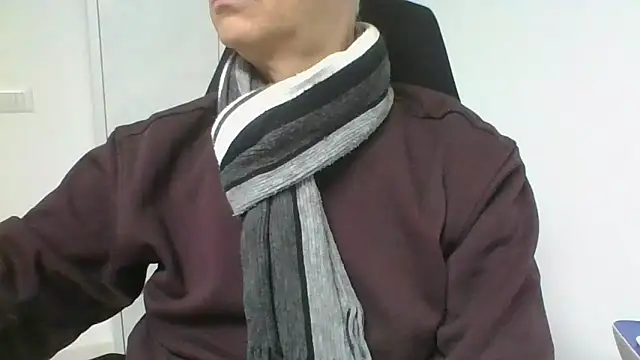 Snapshot of Sensor2000 chatting on February 12, 2026, 8:14 am Sensor2000 online show from February 12, 2026, 8:14 am