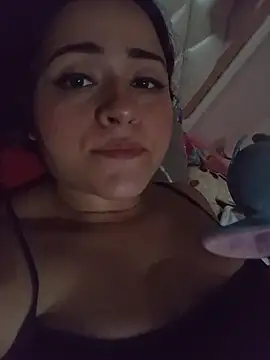 candy  fox  online show from October 27, 2025, 12:00 am