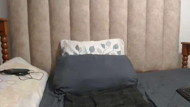 Sexybusty01 online show from September 23, 2025, 6:26 pm