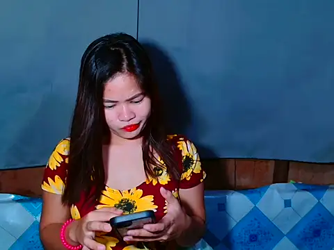 asian pinaydaniela online show from September 13, 2025, 3:17 am