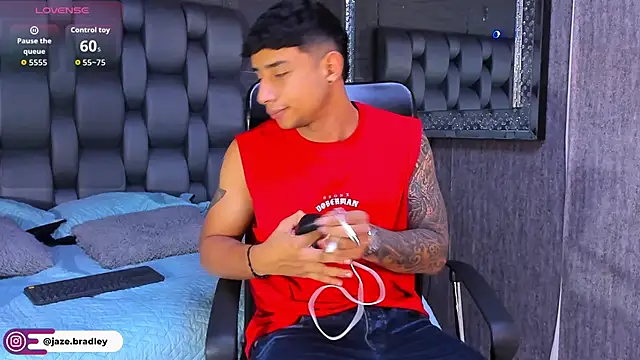 jaze bradley online show from October 16, 2025, 11:40 am