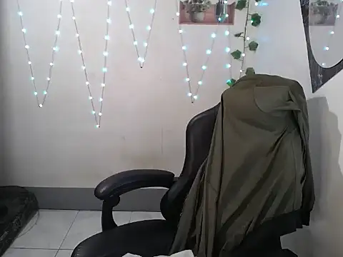 kate 69x online show from June 3, 2026, 2:33 pm