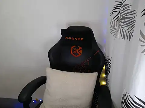 kate 69x online show from April 18, 2026, 1:35 pm