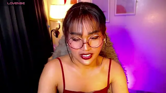 Snapshot of urmidnightcravingsxx chatting on June 11, 2026, 3:58 am urmidnightcravingsxx online show from June 11, 2026, 3:58 am