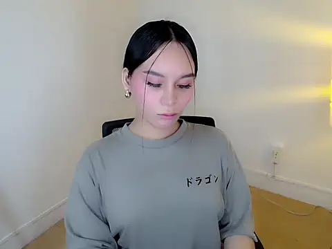 holly tabby online show from January 13, 2026, 10:03 pm