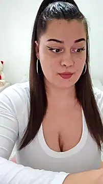 Snapshot of Larissa4U chatting on November 17, 2025, 3:05 pm Larissa4U online show from November 17, 2025, 3:05 pm