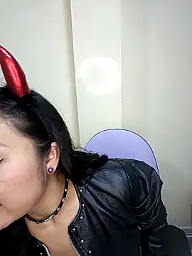 Snapshot of lunna_07 chatting on November 21, 2025, 4:39 pm lunna 07 online show from November 21, 2025, 4:39 pm