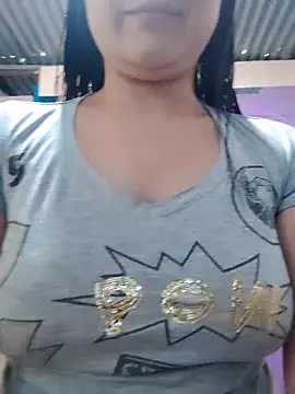 Snapshot of lunna_07 chatting on October 8, 2025, 6:30 pm lunna 07 online show from October 8, 2025, 6:30 pm