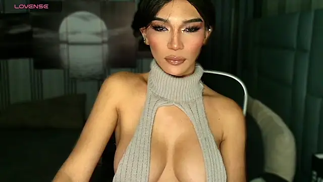 Snapshot of Huntress_xxx chatting on May 24, 2026, 5:18 am Huntress xxx online show from May 24, 2026, 5:18 am
