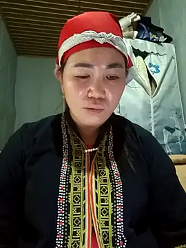 jienrrr online show from October 19, 2025, 5:32 am