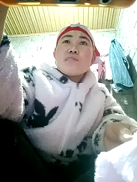 jienrrr online show from January 16, 2026, 1:53 am