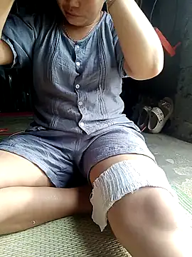 jienrrr online show from June 4, 2026, 12:04 am