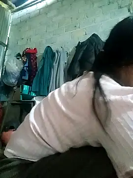 jienrrr online show from November 9, 2025, 11:53 pm