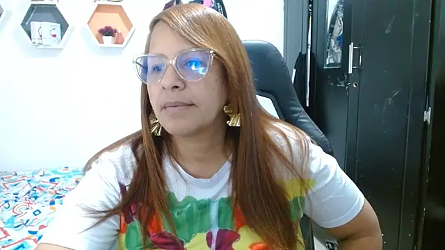 Snapshot of cristydirtyhot chatting on May 3, 2026, 8:19 am cristydirtyhot online show from May 3, 2026, 8:19 am