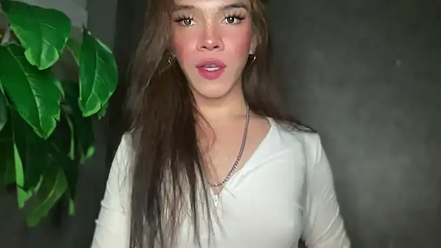 Snapshot of Misselliefayexxx chatting on December 18, 2025, 1:37 pm Misselliefayexxx online show from December 18, 2025, 1:37 pm