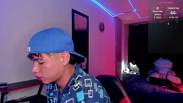 Snapshot of Jostin18 chatting on September 9, 2025, 1:20 pm Jostin18 online show from September 9, 2025, 1:20 pm