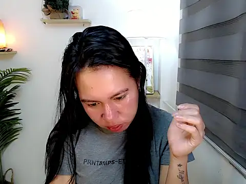 kimbratx online show from October 29, 2025, 10:20 pm