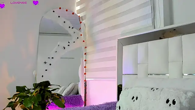 Snapshot of sara_goddess01 chatting on October 29, 2025, 7:02 pm sara goddess01 online show from October 29, 2025, 7:02 pm