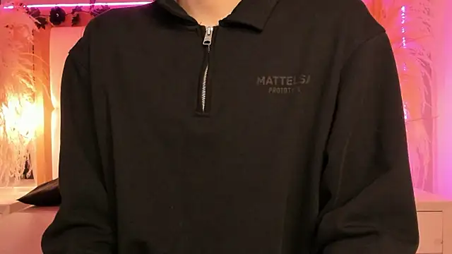 Daphne And Roger online show from February 5, 2026, 10:55 am