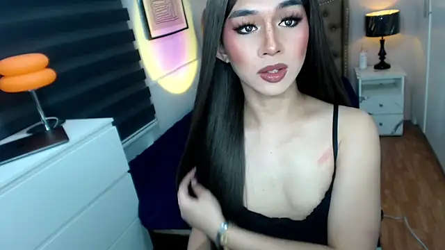 Snapshot of solana_imani chatting on October 6, 2025, 7:14 pm solana imani online show from October 6, 2025, 7:14 pm