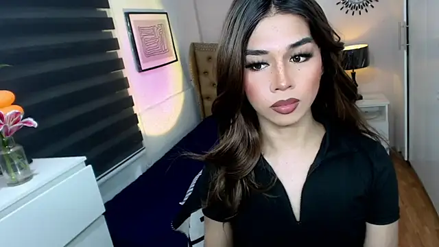 Snapshot of solana_imani chatting on October 15, 2025, 5:10 pm solana imani online show from October 15, 2025, 5:10 pm