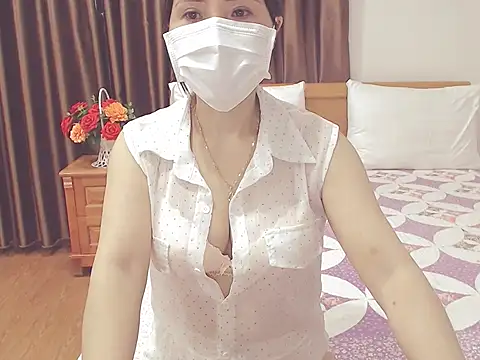 ruby 8x online show from October 8, 2025, 7:36 pm