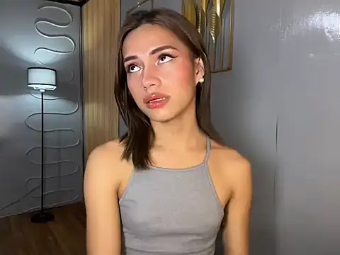 Lovelynikki03 online show from May 14, 2026, 11:18 am
