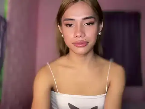 Lovelynikki03 online show from July 3, 2026, 9:27 am
