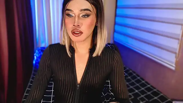 Snapshot of _tipsandchips chatting on November 10, 2025, 7:19 pm tipsandchips online show from November 10, 2025, 7:19 pm