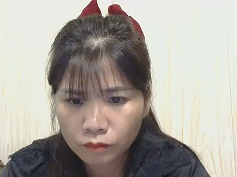 Snapshot of Ori299 chatting on November 12, 2025, 7:12 am Ori299 online show from November 12, 2025, 7:12 am