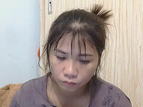 Snapshot of Ori299 chatting on December 20, 2025, 1:25 pm Ori299 online show from December 20, 2025, 1:25 pm