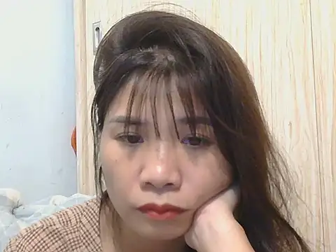 Snapshot of Ori299 chatting on December 4, 2025, 6:12 am Ori299 online show from December 4, 2025, 6:12 am