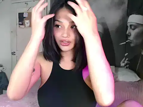 itsmekarinaaa online show from March 15, 2026, 11:39 am