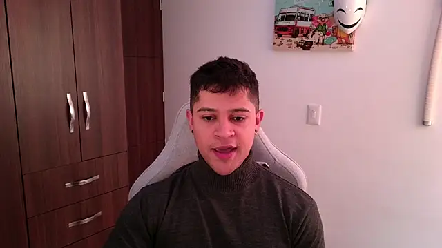 domsantiago  online show from October 20, 2025, 3:56 pm