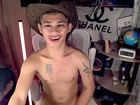 asianhardcock25 online show from April 27, 2026, 7:01 pm