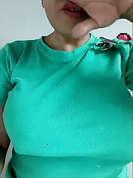 Shiny Babe online show from March 17, 2026, 3:53 am