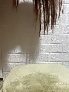 Snapshot of Shiny_Babe chatting on October 6, 2025, 2:29 pm Shiny Babe online show from October 6, 2025, 2:29 pm