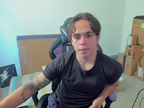 Snapshot of Maximiliano_scoott__ chatting on October 28, 2025, 6:29 pm Maximiliano scoott   online show from October 28, 2025, 6:29 pm